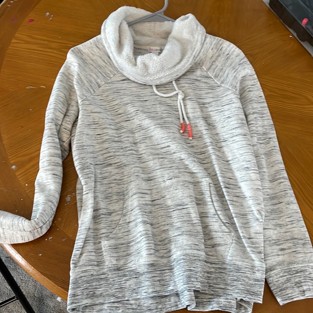 Flirtitude active sweater